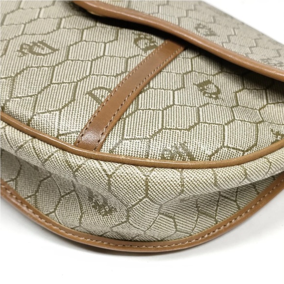 Christian Dior Beige Homeycomb Crossbody/ Shoulder Bag - Picture 7 of 10